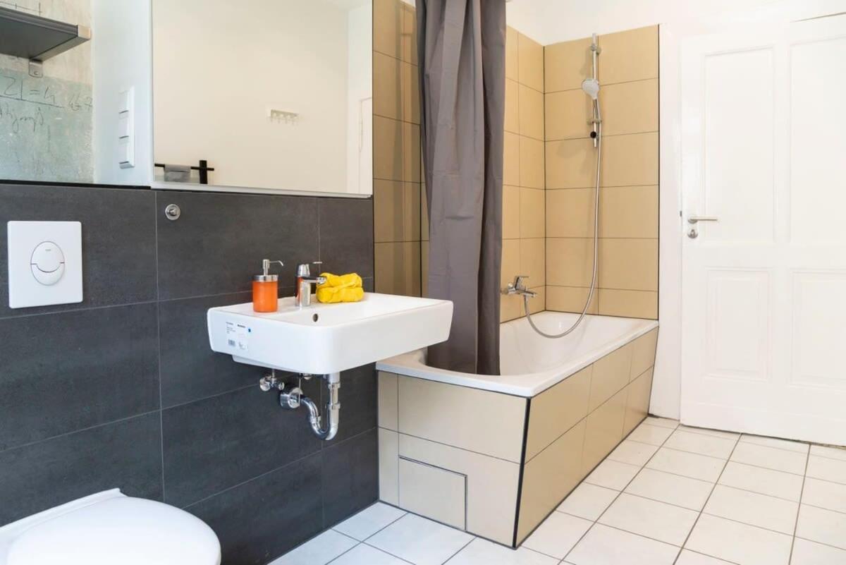 Shabby Chic Plus Self Checkin And Free Street Parking Berlín Exterior foto
